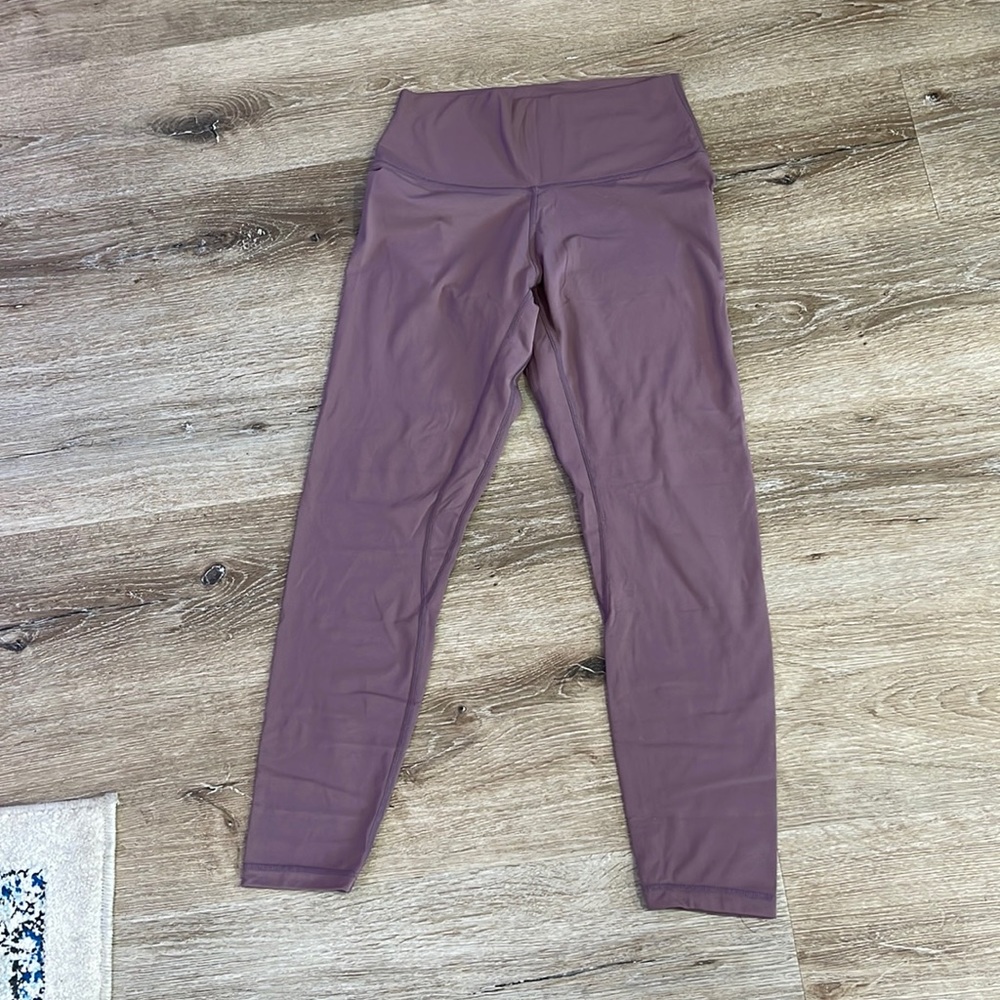 Butter-soft leggings in the softest purple